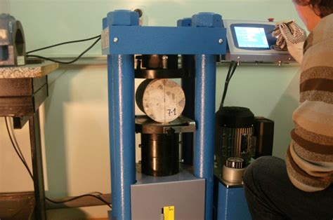 split tensile testing machine|split tensile strength test procedure.